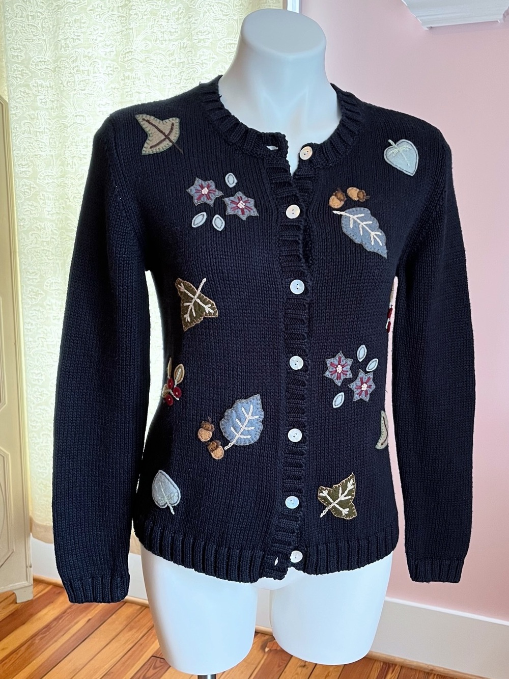 Casual Corner 90s Fall Embroidered Navy Cardigan